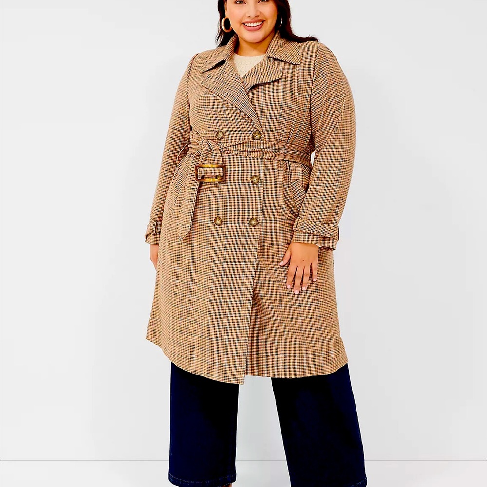 Plaid trenchcoat #LaneBryant #PlusSize